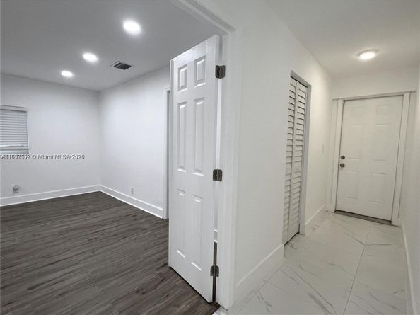 5401 W Broward Blvd, Plantation FL 33317