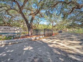 3405 Emerald Oaks Dr 207, Hollywood FL 33021