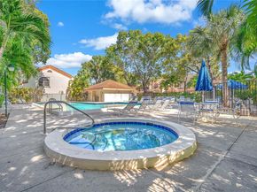 3405 Emerald Oaks Dr 207, Hollywood FL 33021