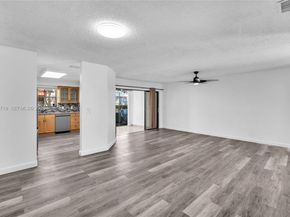 3405 Emerald Oaks Dr 207, Hollywood FL 33021