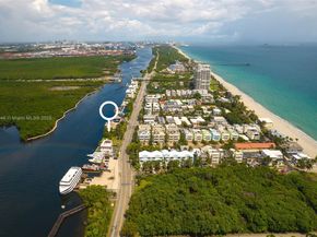5500 N Ocean Dr, Hollywood FL 33019