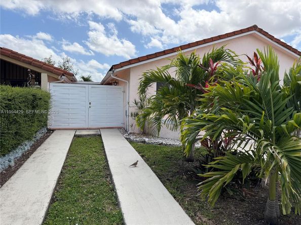 13470 SW 27th St, Miami FL 33175