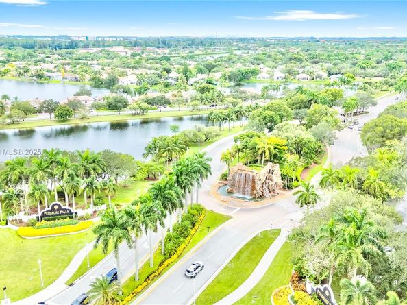 13224 NW 12th St, Pembroke Pines FL 33028