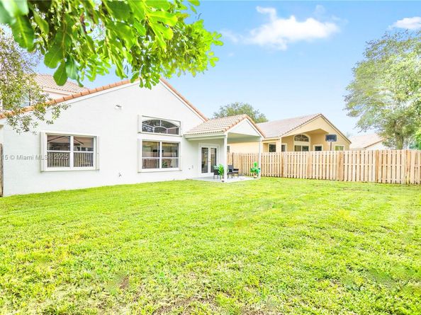 13224 NW 12th St, Pembroke Pines FL 33028