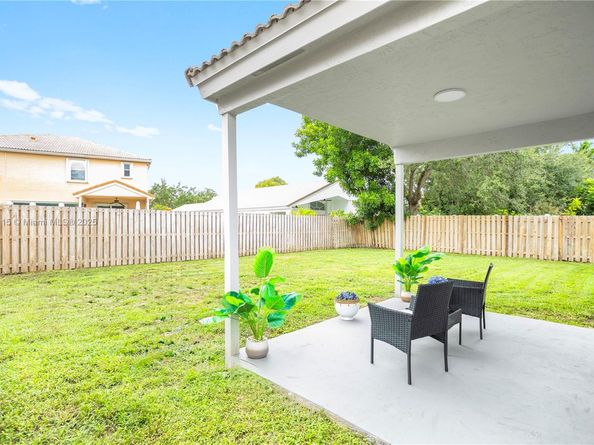 13224 NW 12th St, Pembroke Pines FL 33028