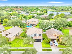 13224 NW 12th St, Pembroke Pines FL 33028