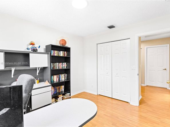 13224 NW 12th St, Pembroke Pines FL 33028
