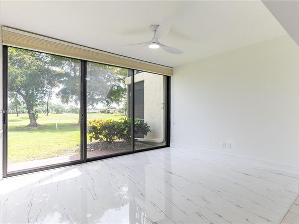 8435 Casa Del Lago 22C, Boca Raton FL 33433