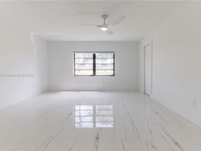 8435 Casa Del Lago 22C, Boca Raton FL 33433