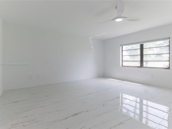 8435 Casa Del Lago 22C, Boca Raton FL 33433