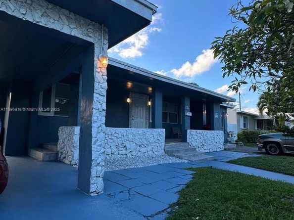 131 Carolina Ave, Fort Lauderdale FL 33312