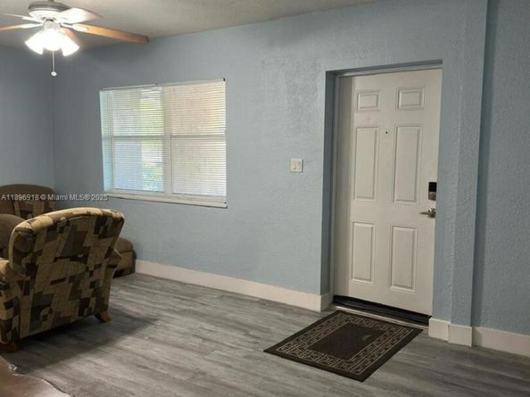 131 Carolina Ave, Fort Lauderdale FL 33312