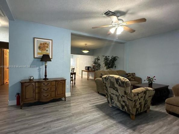 131 Carolina Ave, Fort Lauderdale FL 33312