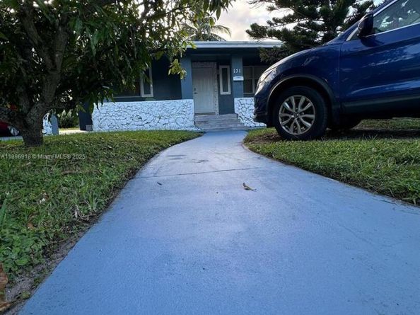 131 Carolina Ave, Fort Lauderdale FL 33312