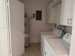 6880 Scott St, Hollywood FL 33024
