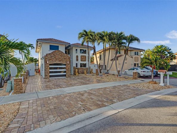 16610 SW 141st Ct, Miami FL 33177