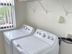 525 SE 34th Ter, Homestead FL 33033