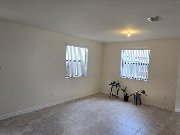 525 SE 34th Ter, Homestead FL 33033