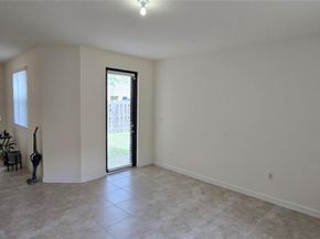 525 SE 34th Ter, Homestead FL 33033