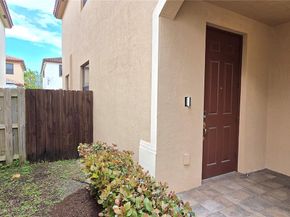 525 SE 34th Ter, Homestead FL 33033