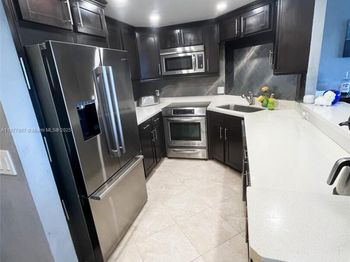 340 Sunset Dr
