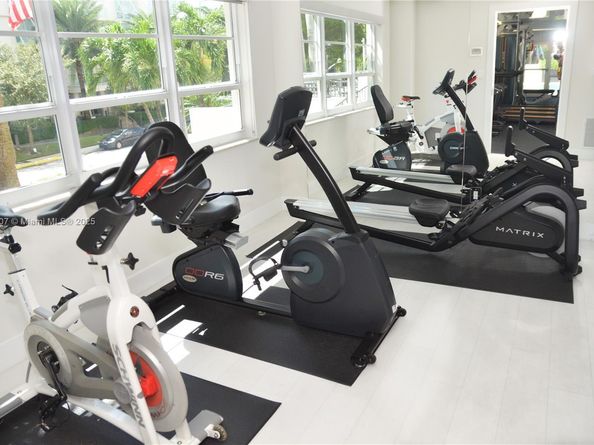 340 Sunset Dr 907, Fort Lauderdale FL 33301