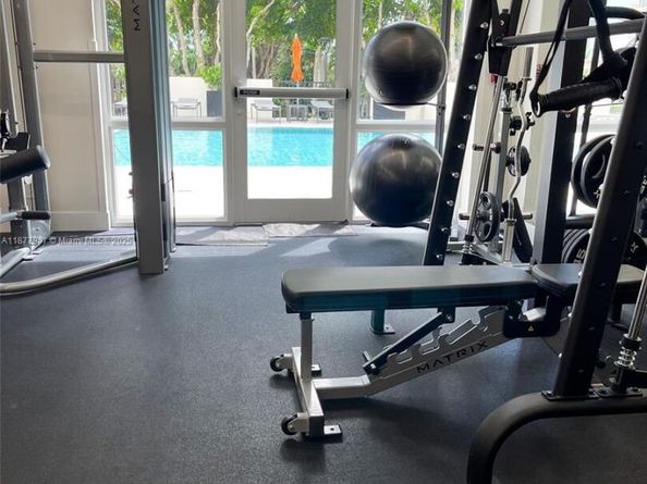340 Sunset Dr 907, Fort Lauderdale FL 33301