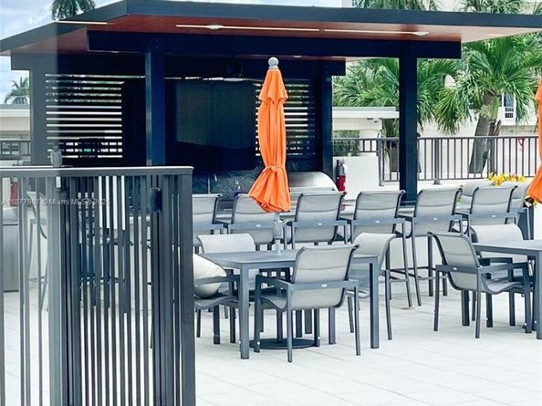 340 Sunset Dr 907, Fort Lauderdale FL 33301