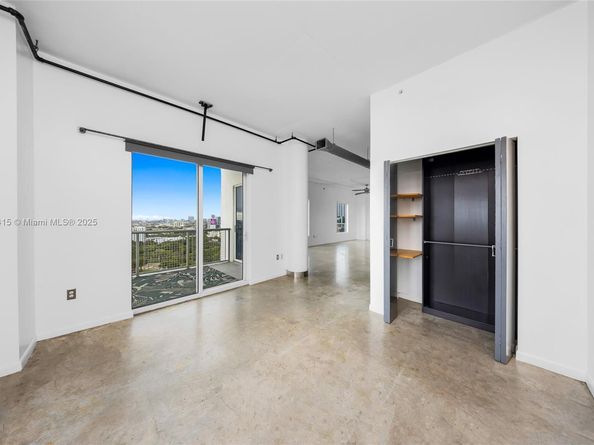 10 SW South River Dr PHI15, Miami FL 33130