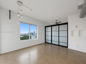 10 SW South River Dr PHI15, Miami FL 33130