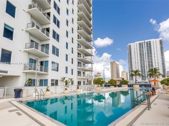 10 SW South River Dr PHI15, Miami FL 33130