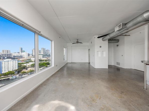 10 SW South River Dr PHI15, Miami FL 33130