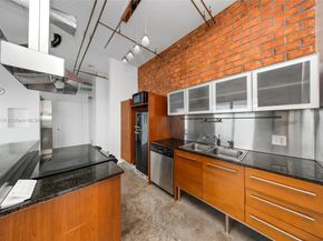 10 SW South River Dr PHI15, Miami FL 33130