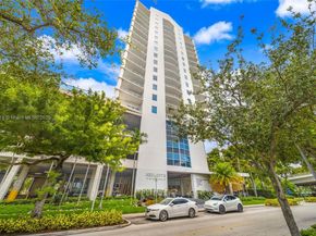 10 SW South River Dr PHI15, Miami FL 33130