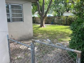 6720 SW 19th St, Miramar FL 33023