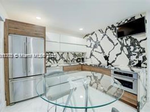 455 NE 210th  Ter, Miami FL 33179
