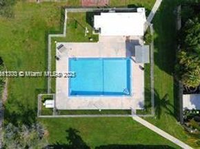 455 NE 210th  Ter, Miami FL 33179