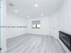 455 NE 210th  Ter, Miami FL 33179