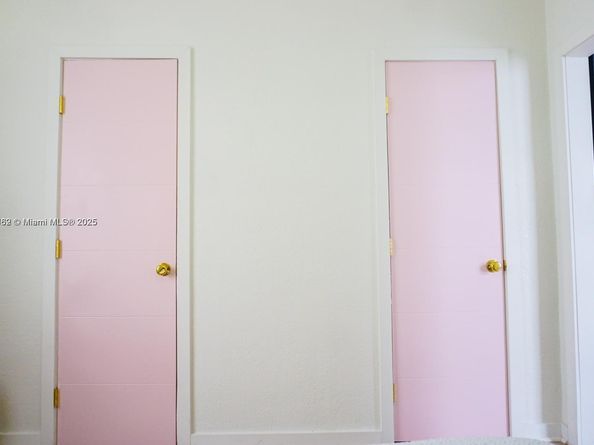 3030 Collins Ave 1E, Miami Beach FL 33140