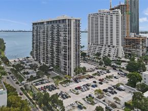 600 NE 36th St 218, Miami FL 33137