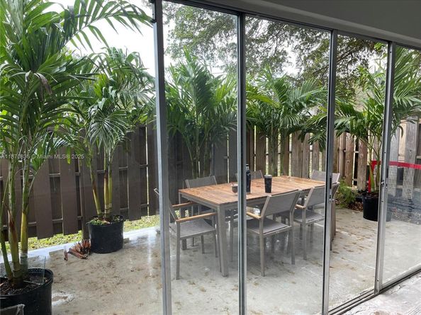 8203 NW 9th Ct 2, Plantation FL 33324