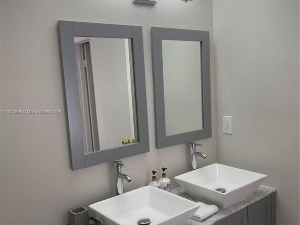 8203 NW 9th Ct 2, Plantation FL 33324