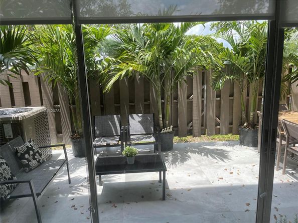 8203 NW 9th Ct 2, Plantation FL 33324