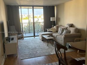 17 Royal Palm Way 4040, Boca Raton FL 33432