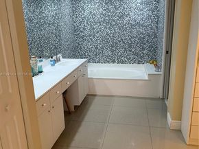 3530 Mystic Pointe Dr 2303, Aventura FL 33180