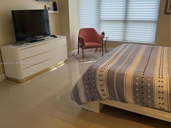 3530 Mystic Pointe Dr 2303, Aventura FL 33180