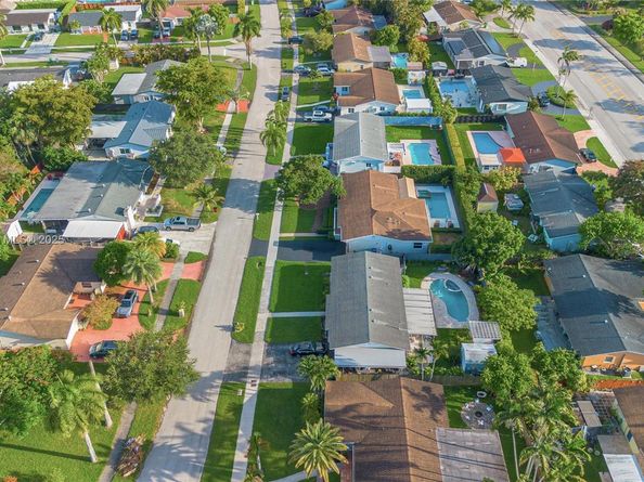 11560 SW 121st Ave, Miami FL 33186