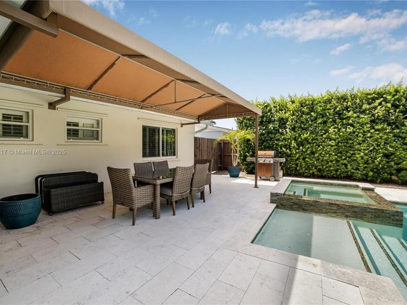 11560 SW 121st Ave, Miami FL 33186