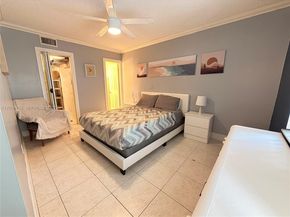 1520 Mckinley St 210E, Hollywood FL 33020