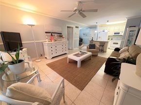 1520 Mckinley St 210E, Hollywood FL 33020